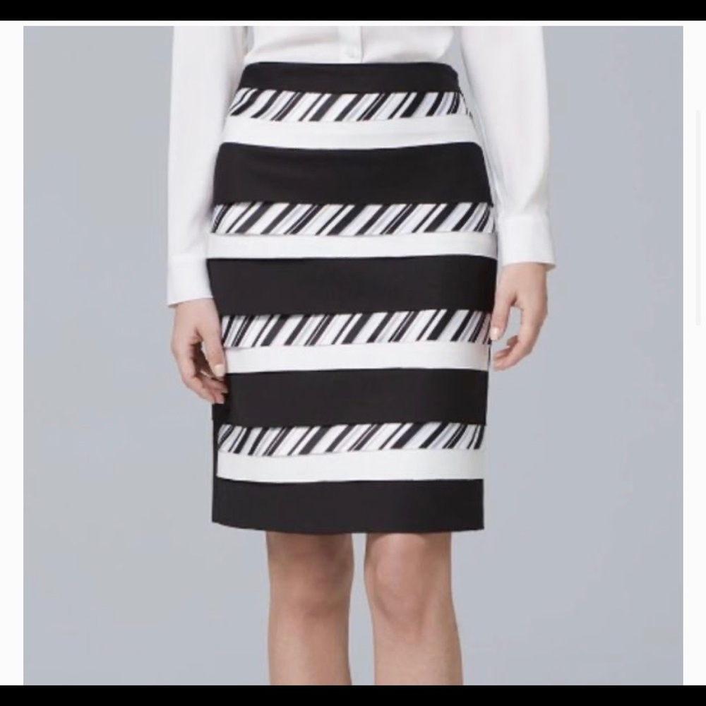 Unique White House Black Market layered skirt